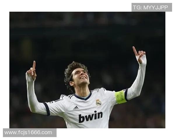 足球明星卡卡的传奇人生与绿茵场上的梦想追逐之旅