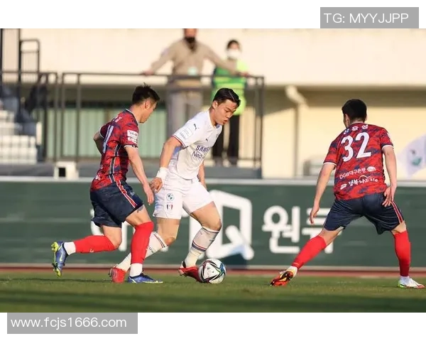 足球明星光临中国引发热议球迷期待见面会盛况